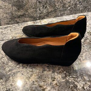Bellara Genuine Suede Ballerina Flats